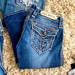 Size 25 Rock Revival